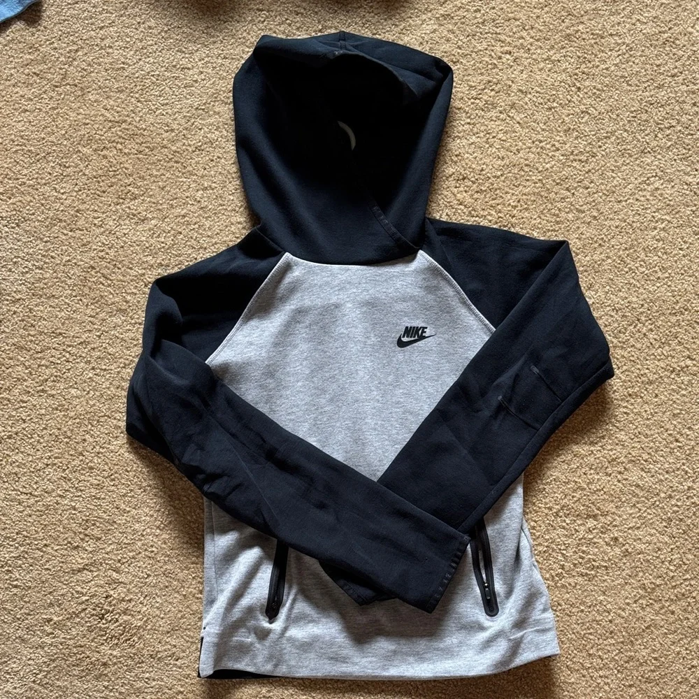 Nike Women's Size Small Hoodie - Picture 5 of 5
